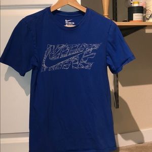 Blue nike tee